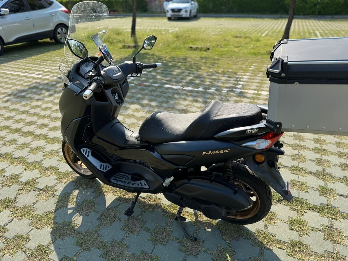 야마하 NMAX 125 more