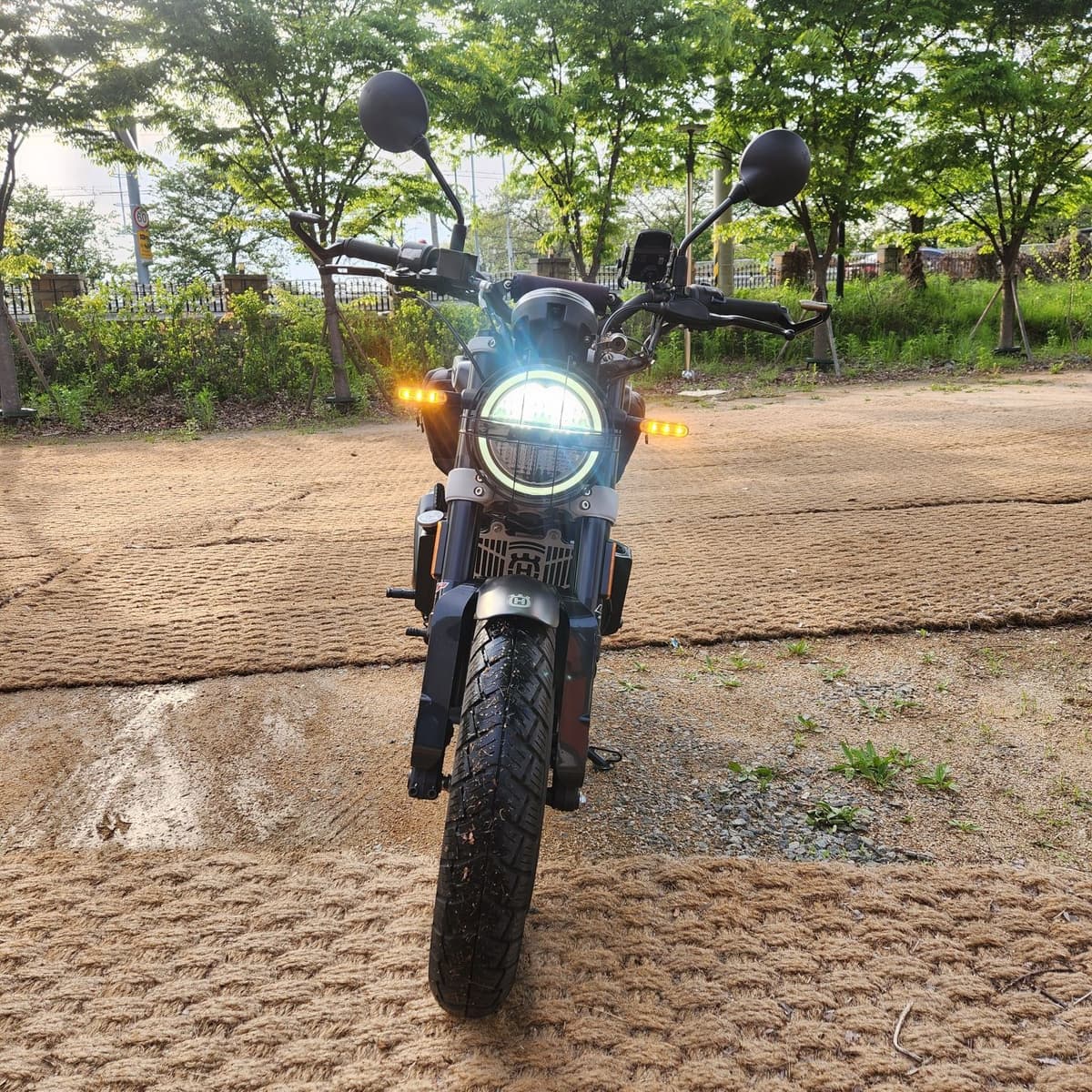 허스크바나 스바르트필렌 250 8