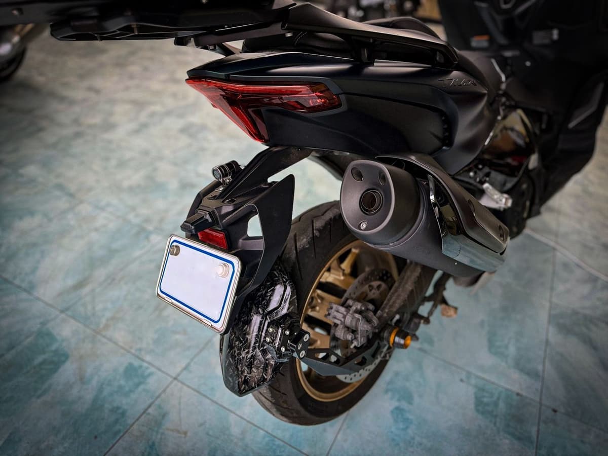 야마하 TMAX 560 more