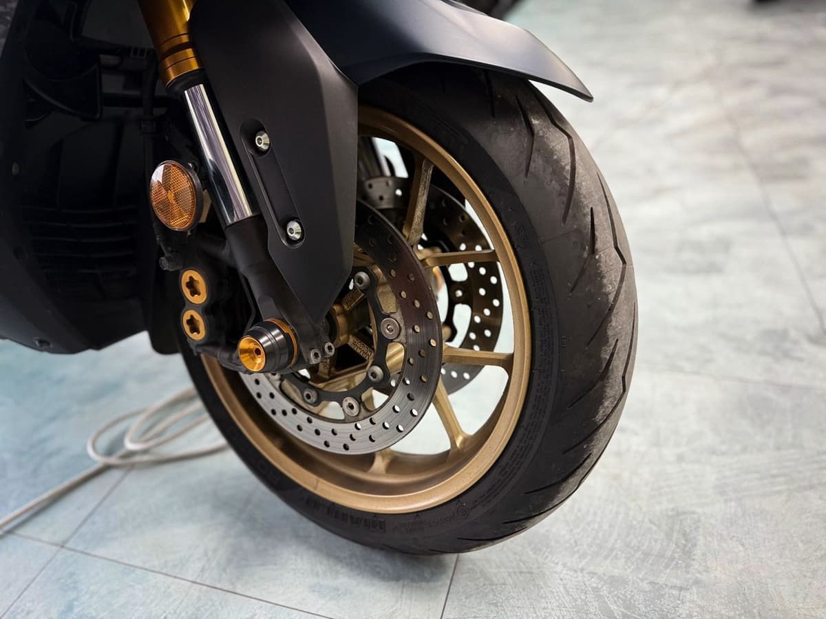 야마하 TMAX 560 13