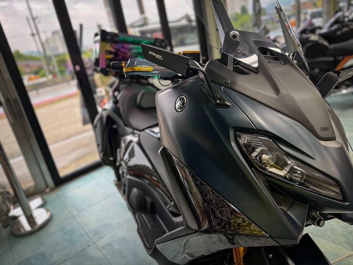 야마하 TMAX 560 15