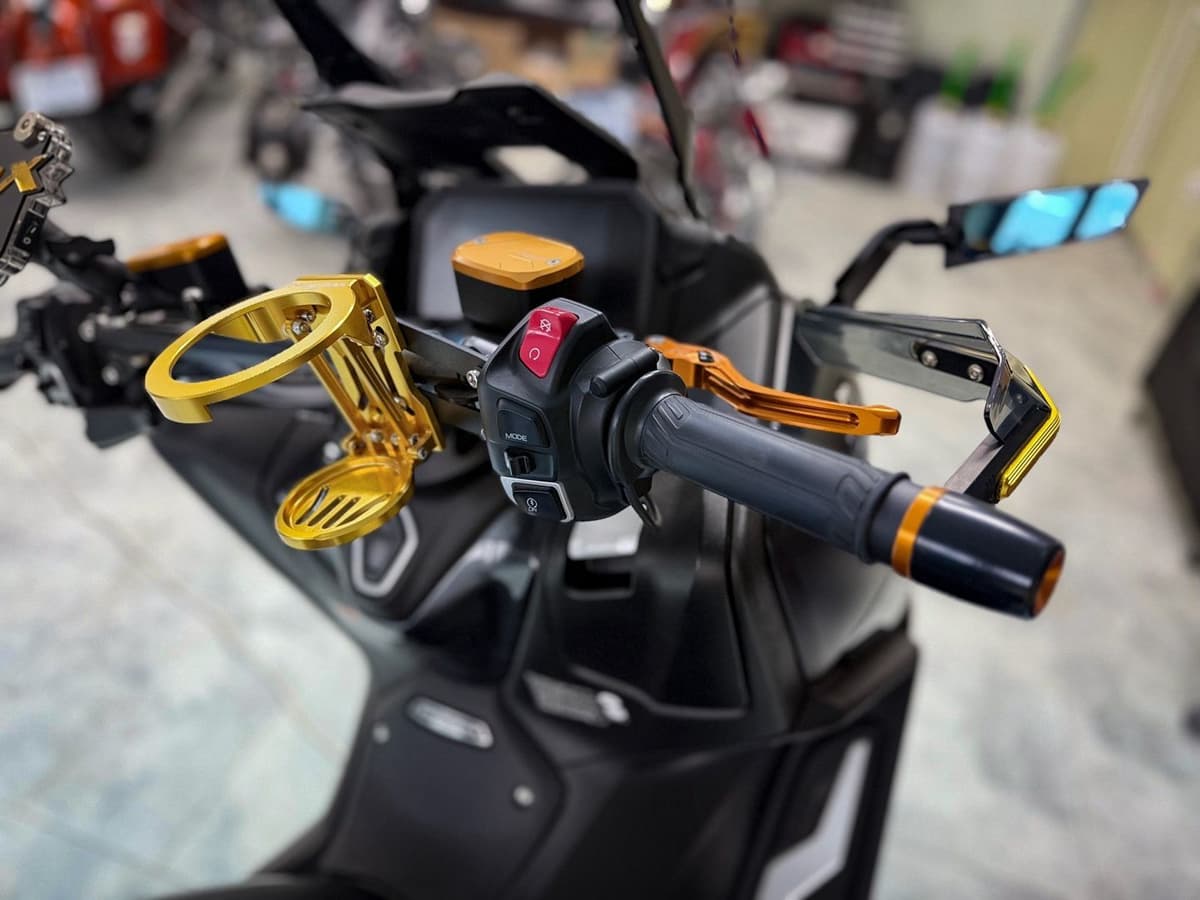 야마하 TMAX 560 17