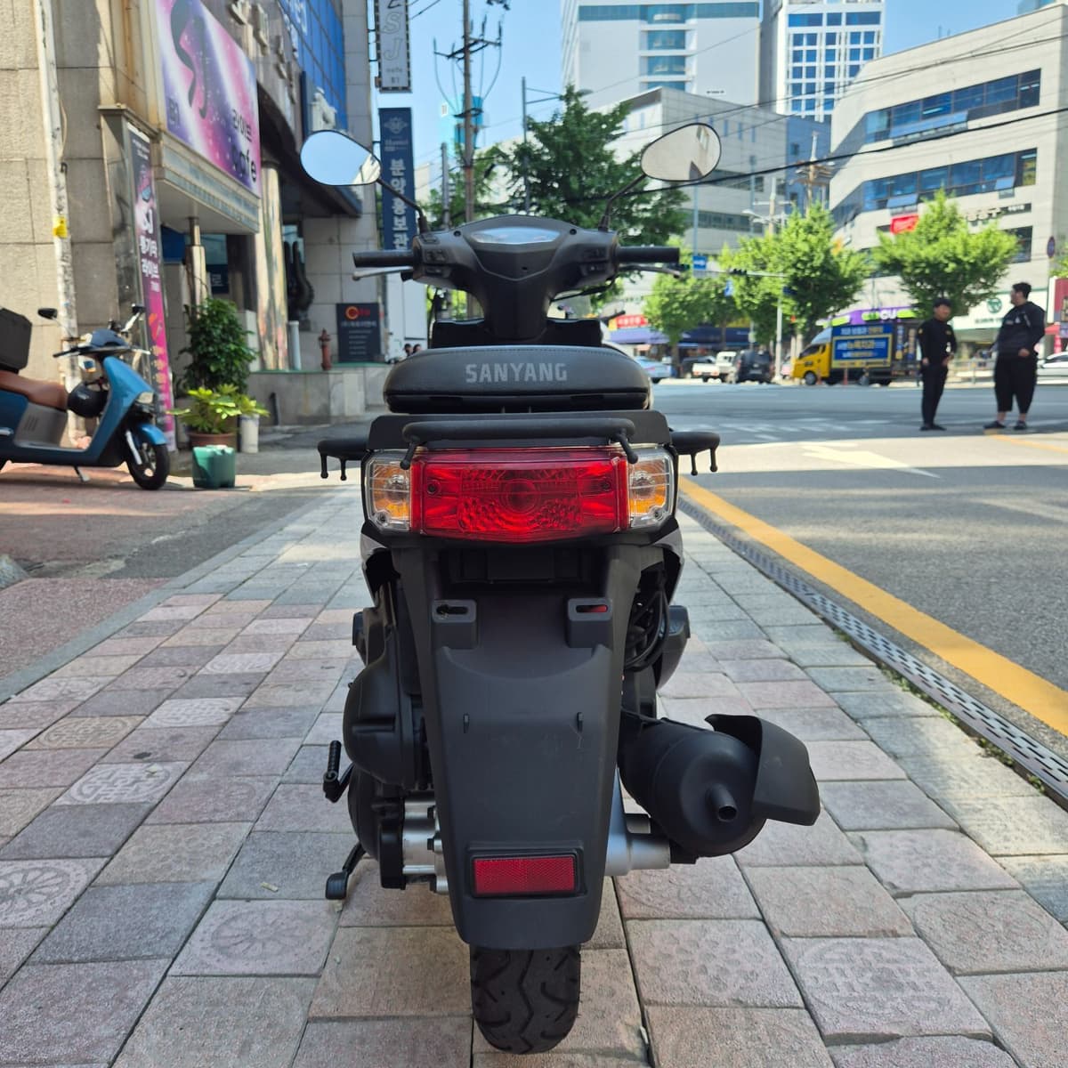 SYM 와이드 에보 125 more