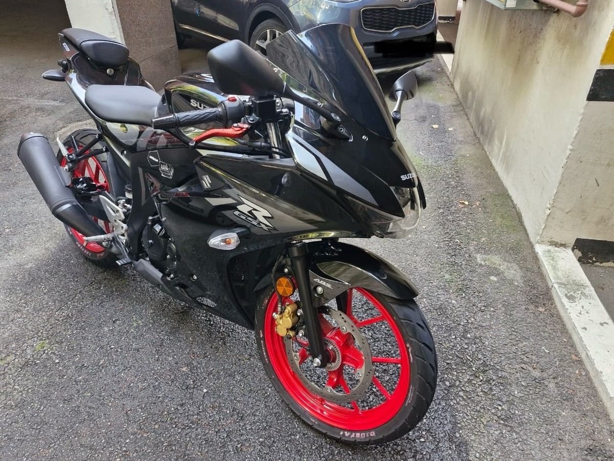 스즈키 GSX R 125 ABS 2