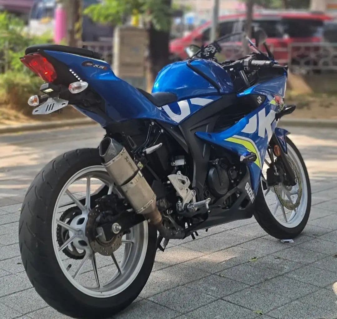 스즈키 GSX R 125 ABS 8