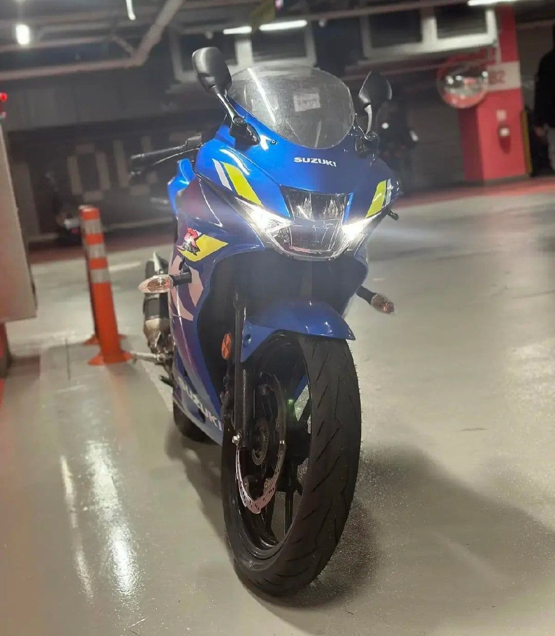 스즈키 GSX R 125 ABS 2