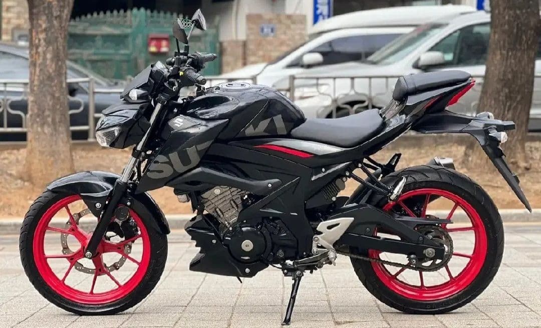 스즈키 GSX S 125 4