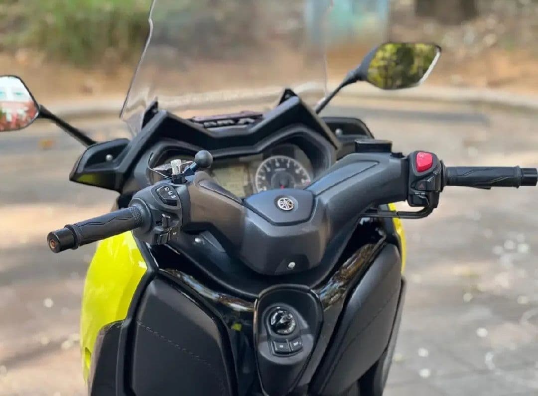 야마하 XMAX 300 ABS 9