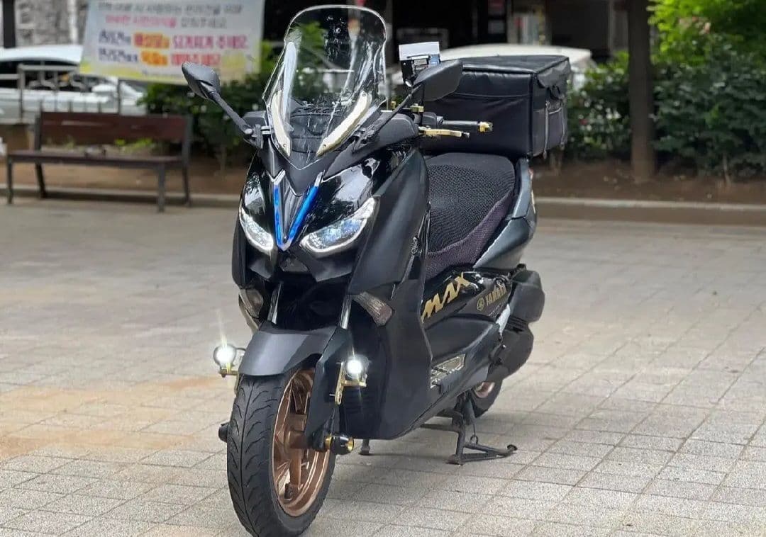 야마하 XMAX 300 ABS 3