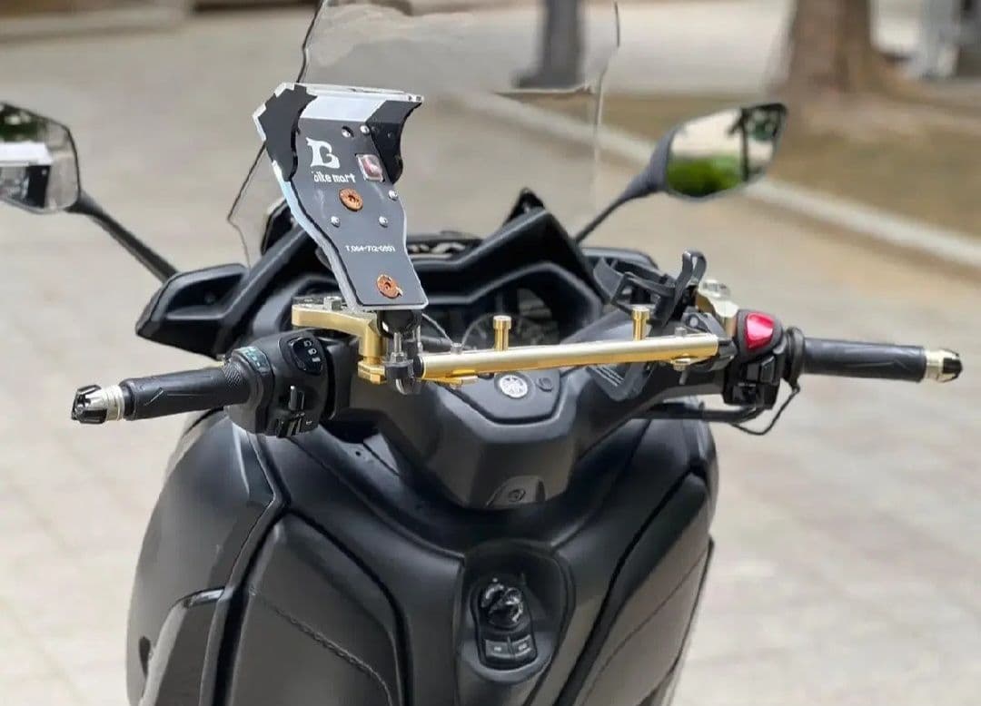 야마하 XMAX 300 ABS 9