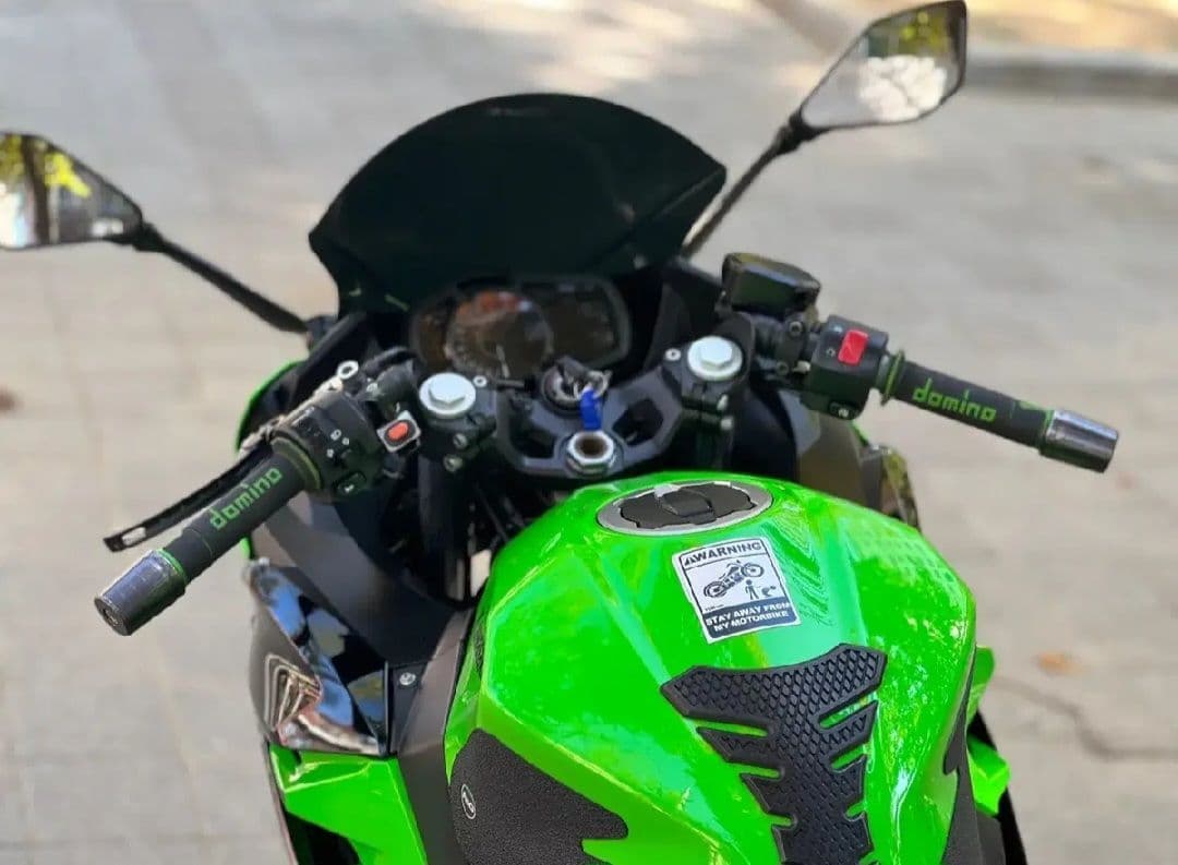 가와사키 닌자 400 ABS 9