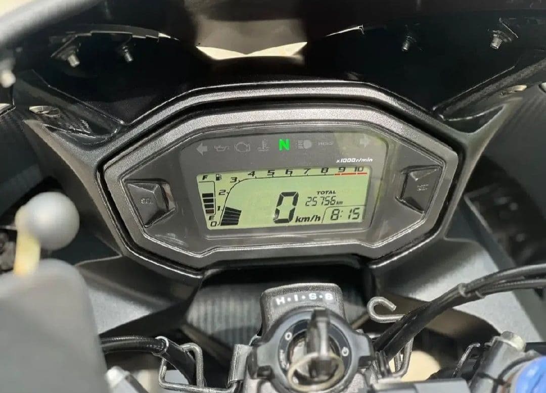 혼다 CBR 500 R 10