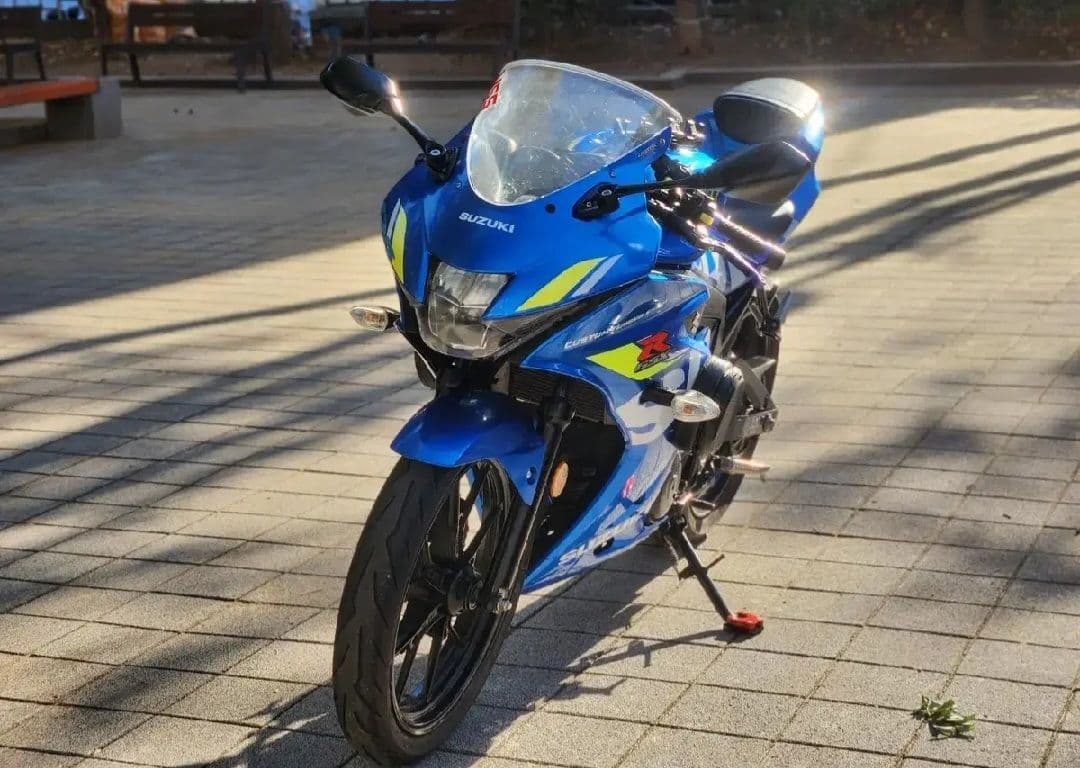 스즈키 GSX R 125 ABS 1
