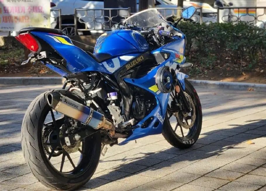 스즈키 GSX R 125 ABS 4