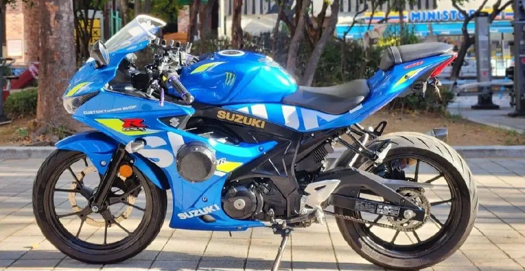 스즈키 GSX R 125 ABS more
