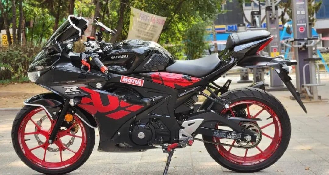 스즈키 GSX R 125 ABS 5