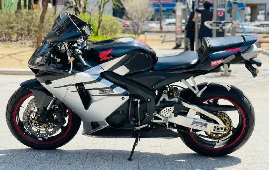 혼다 CBR 600 RR 3