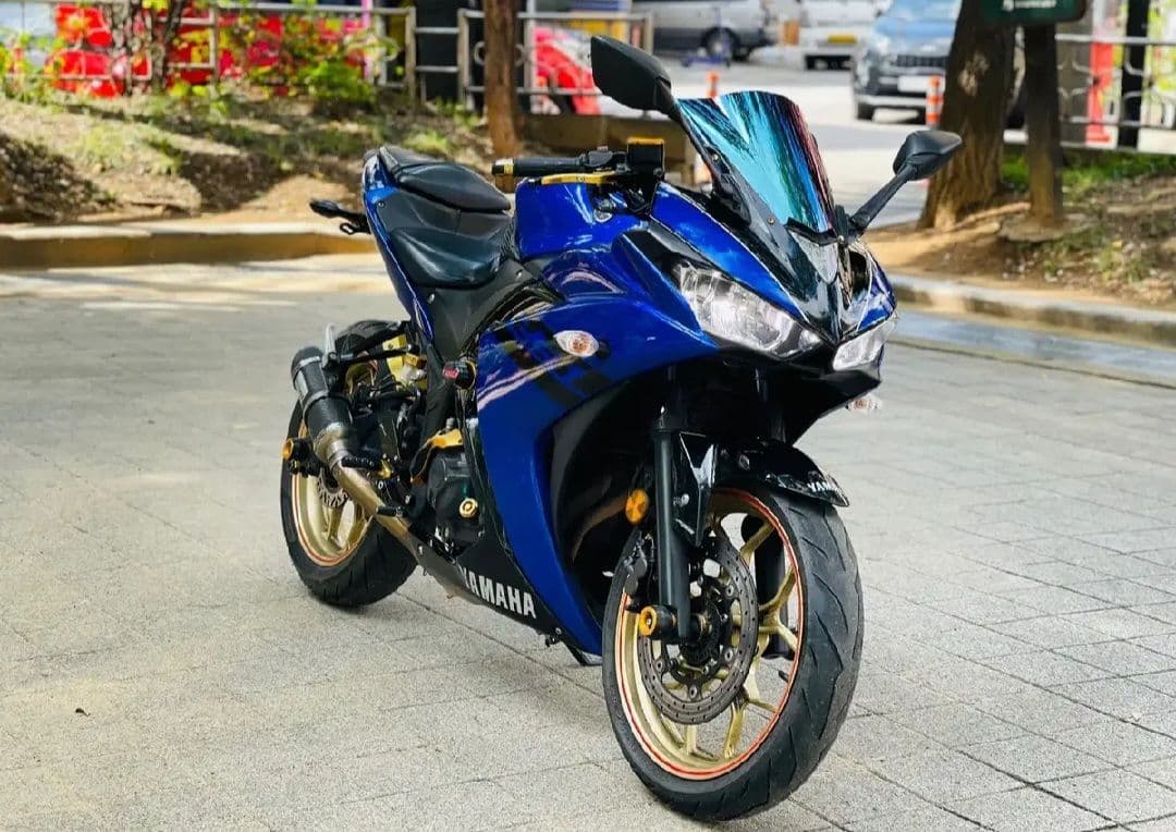 야마하 YZF R3 1
