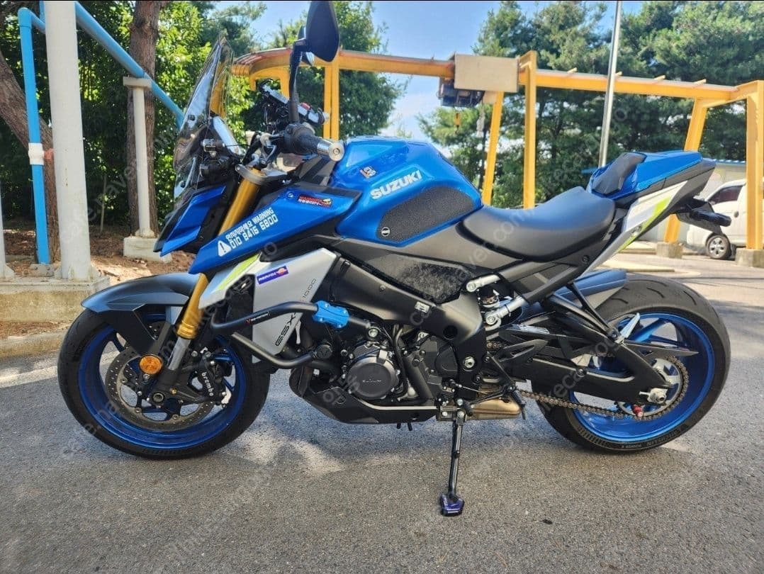 스즈키 GSX S 1000 5
