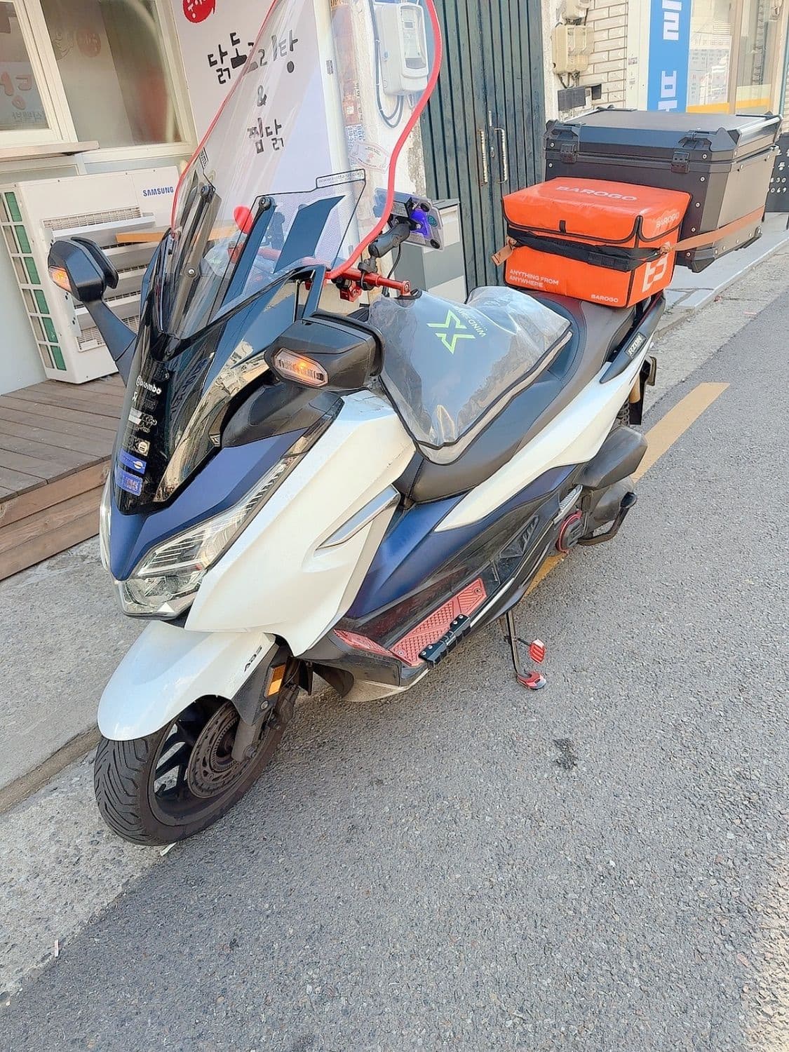 혼다 올 뉴 포르자 300 2