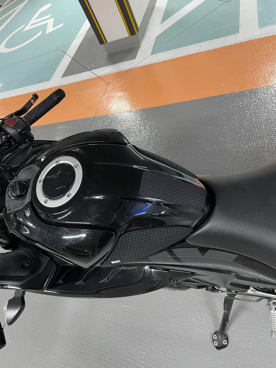 스즈키 GSX R 125 ABS 4