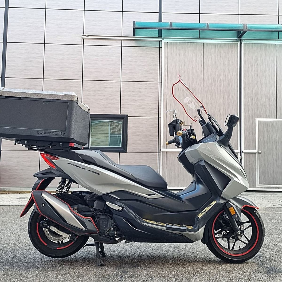 혼다 포르자 350 5