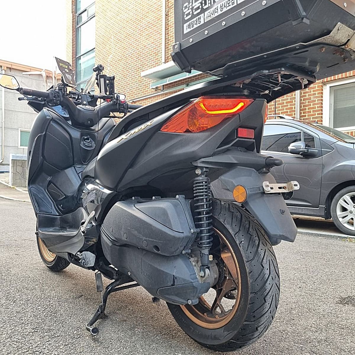 야마하 XMAX 300 ABS 7