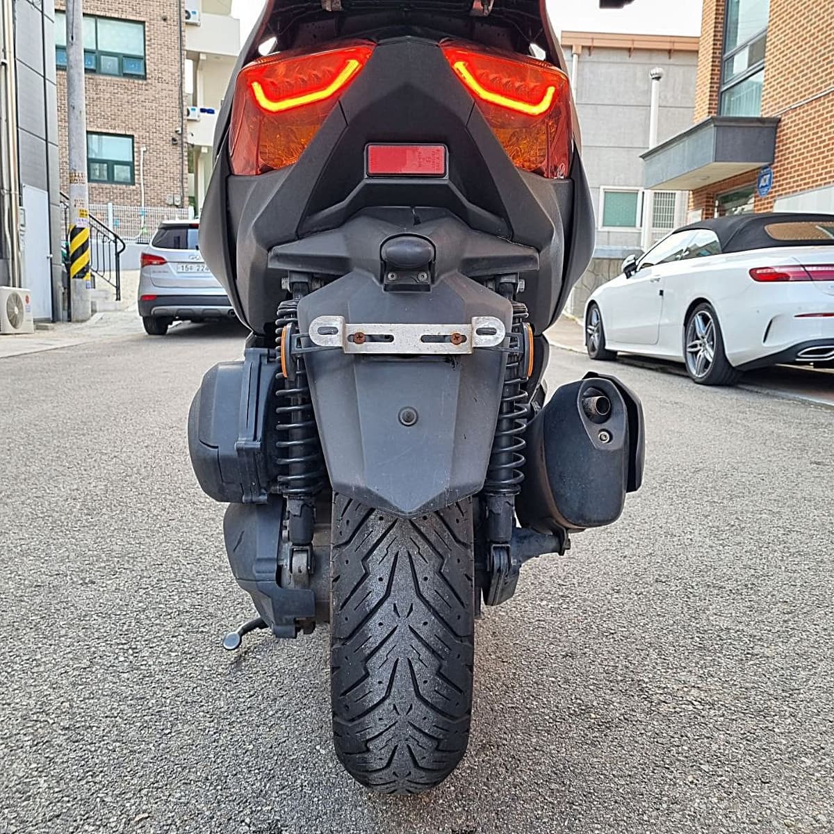 야마하 XMAX 300 ABS 8