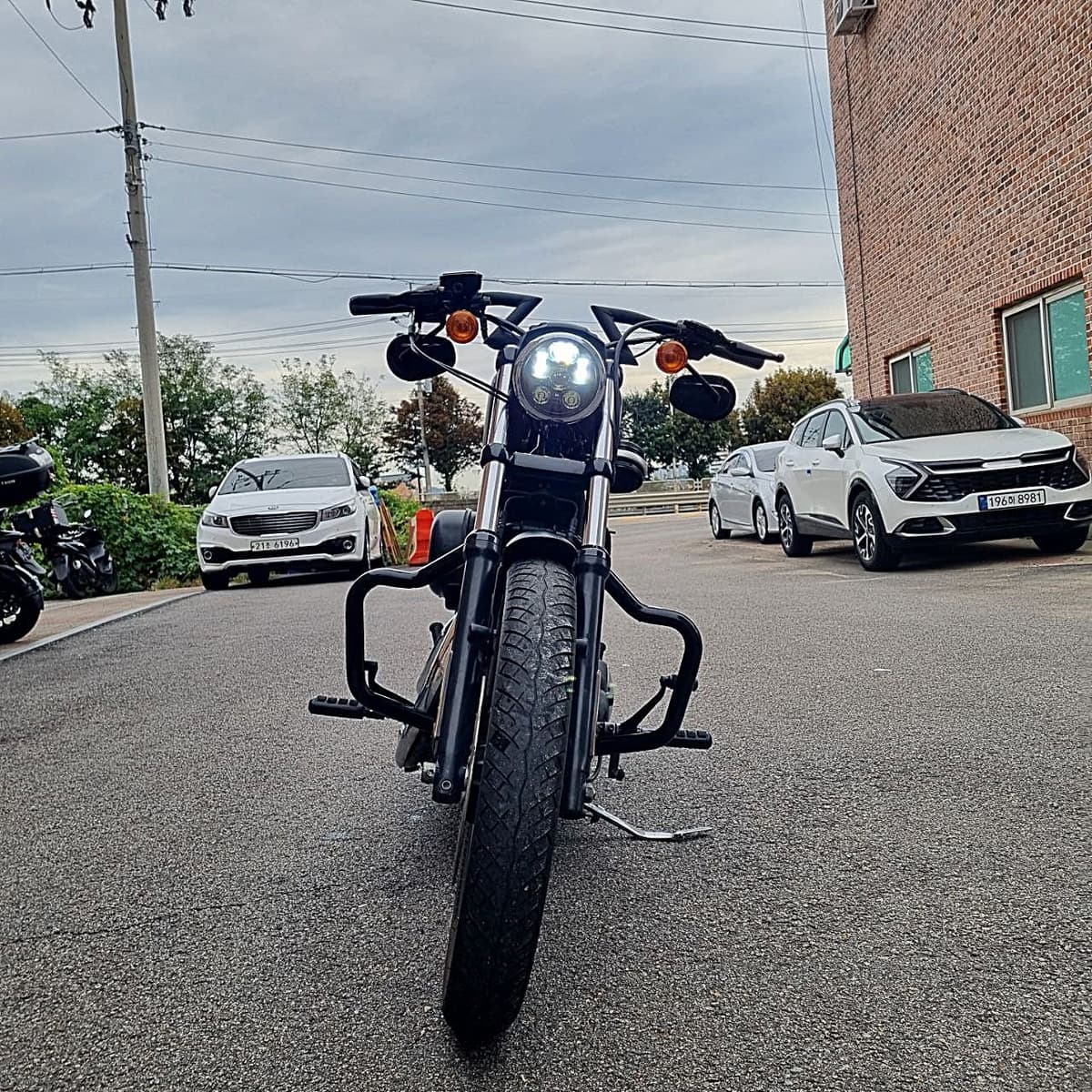 할리데이비슨 883 R 2