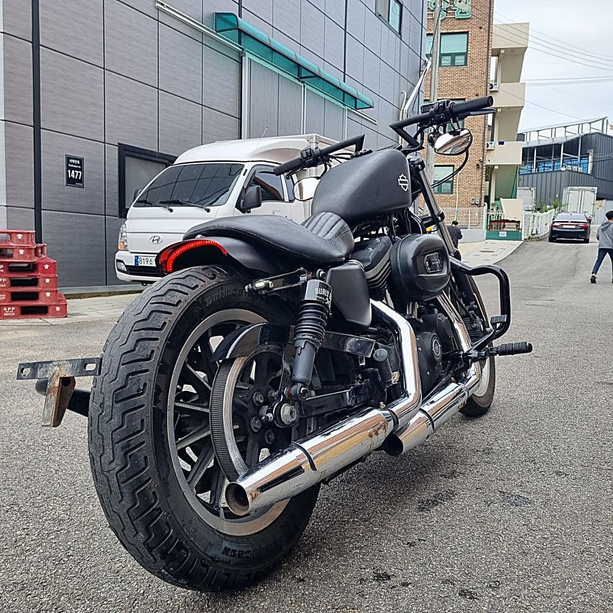 할리데이비슨 883 R more