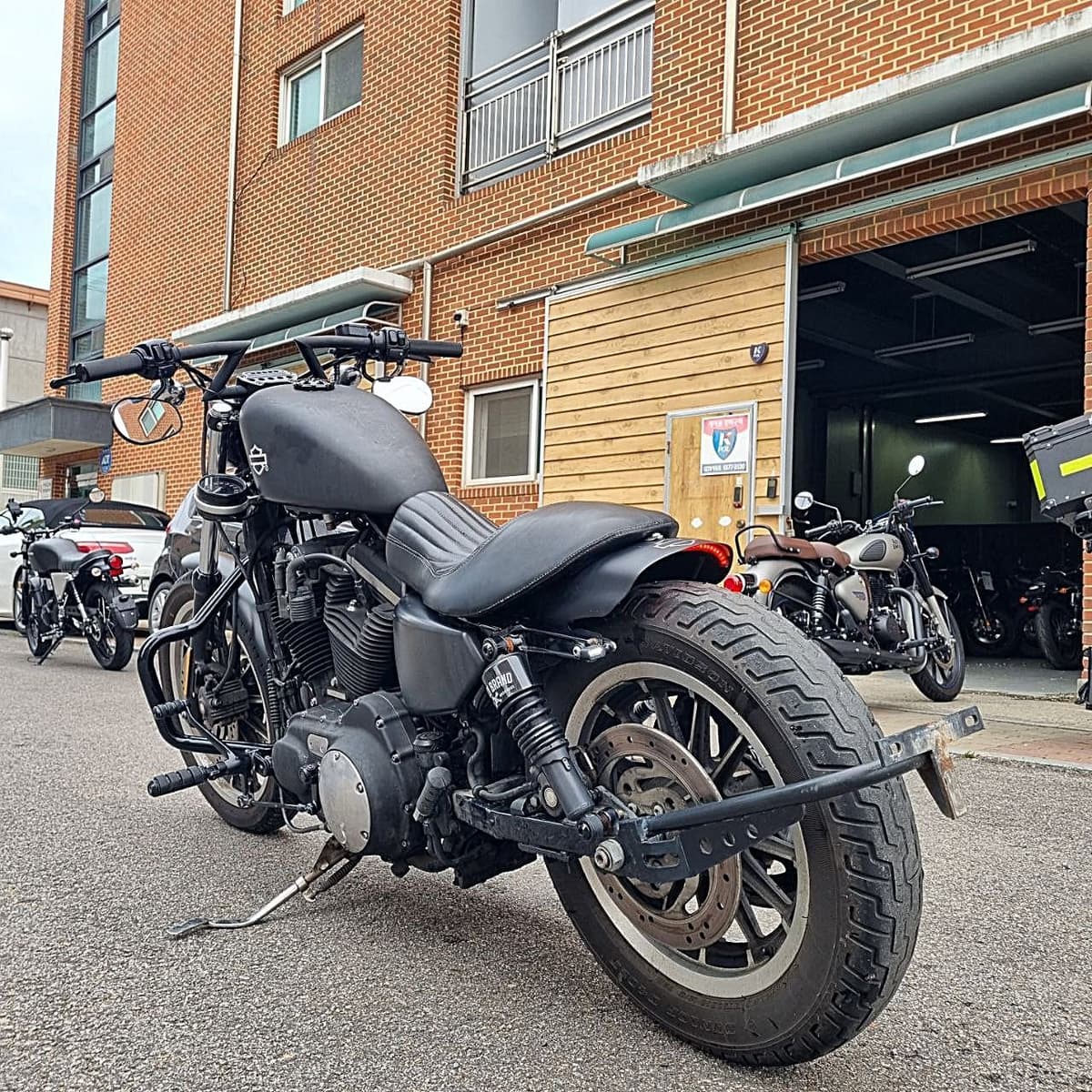 할리데이비슨 883 R 7