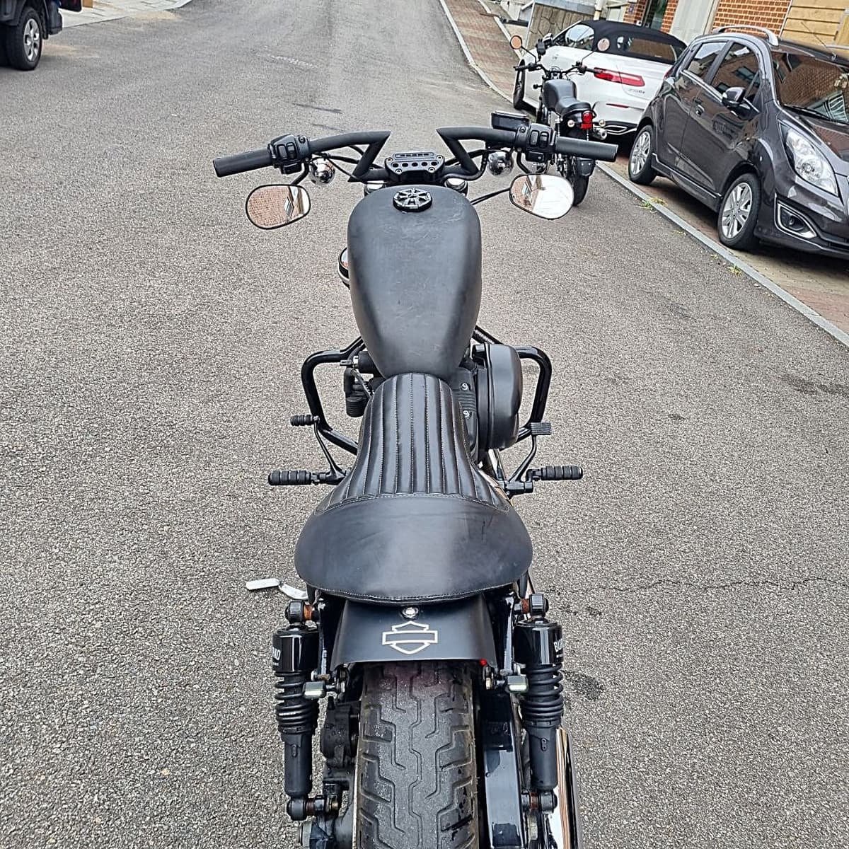 할리데이비슨 883 R 9