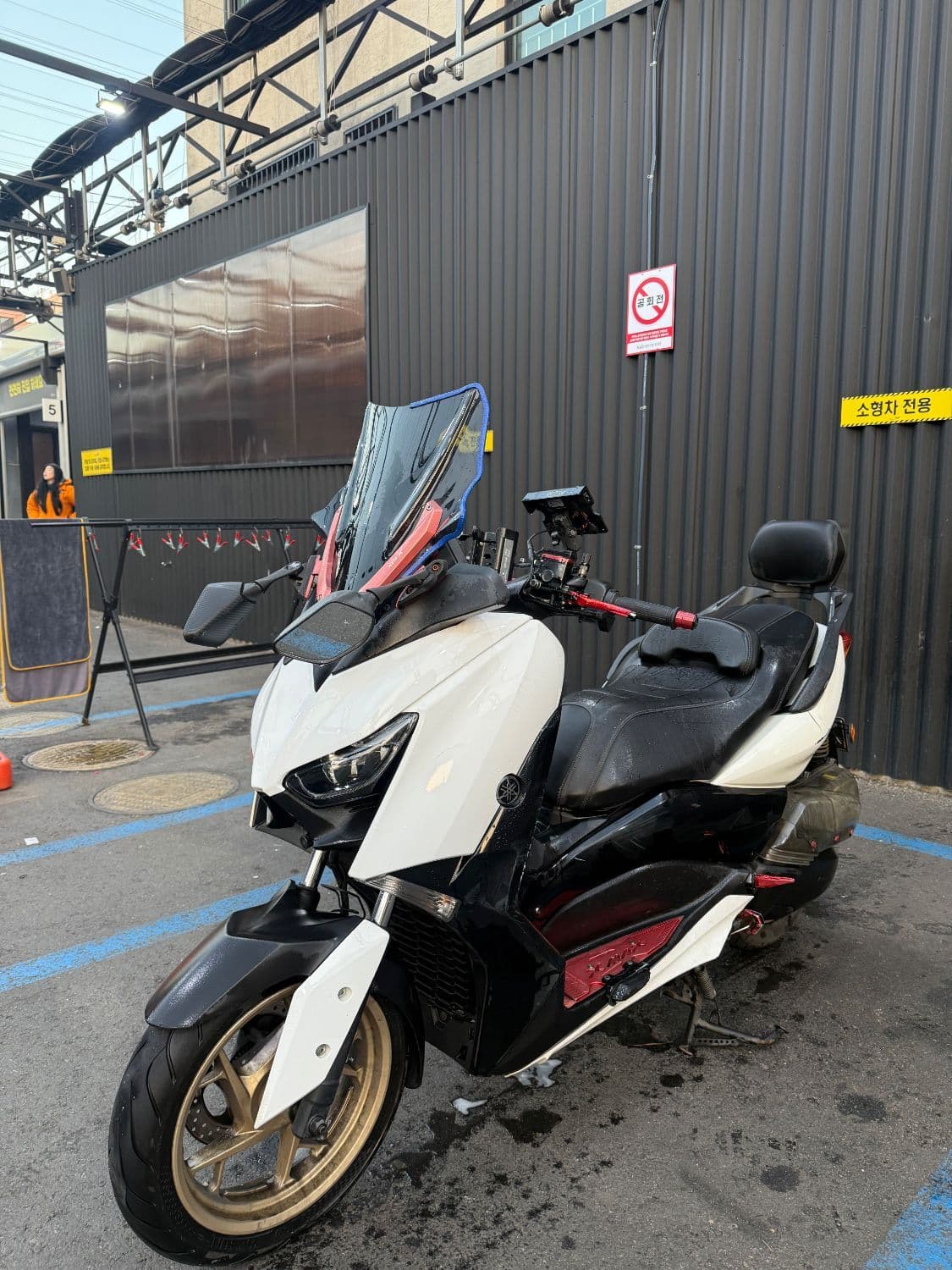 야마하 XMAX 300 ABS 2