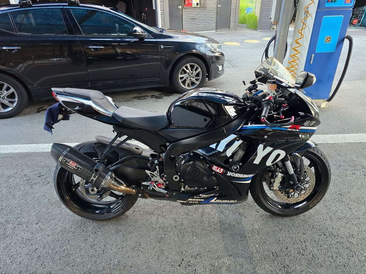스즈키 GSX R 600 16
