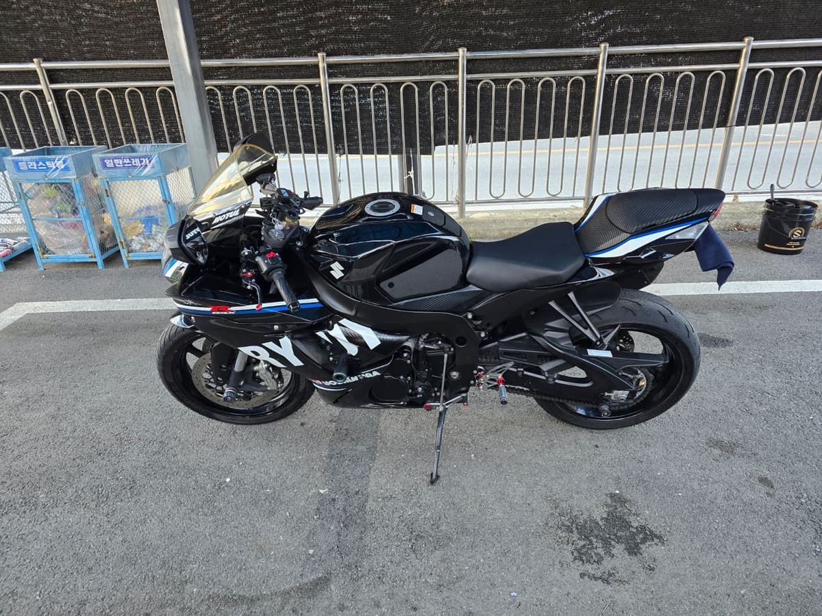 스즈키 GSX R 600 15