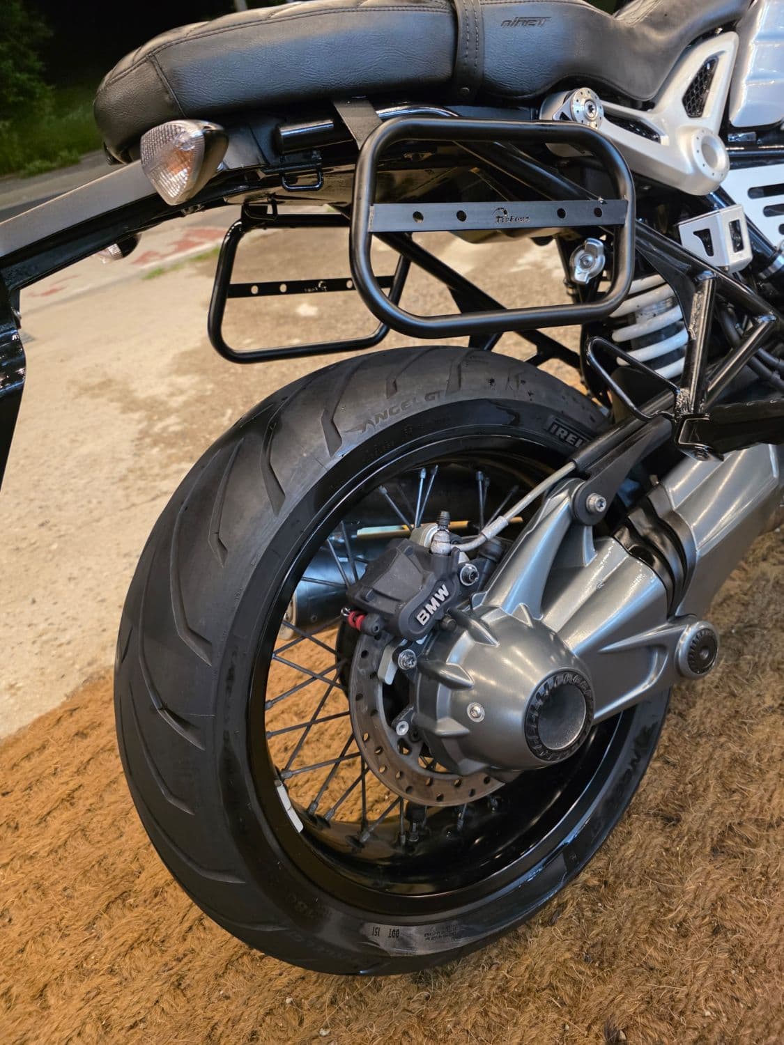 BMW R nine T 5