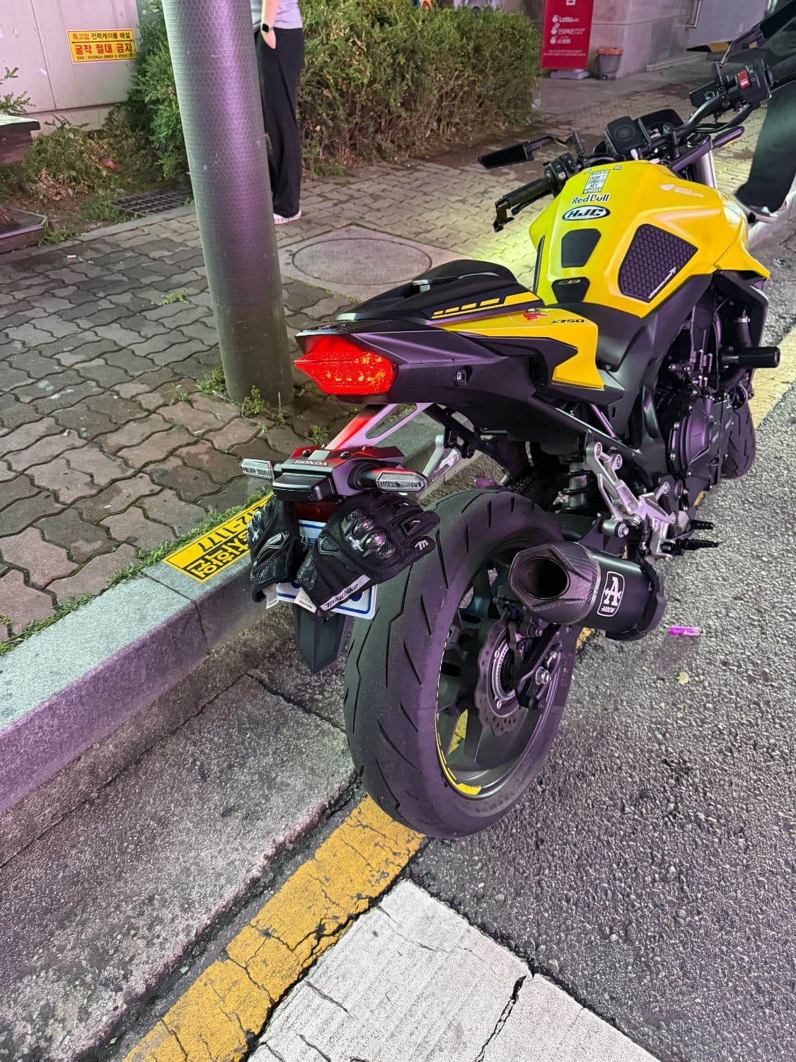 혼다 CB750 HORNET 8