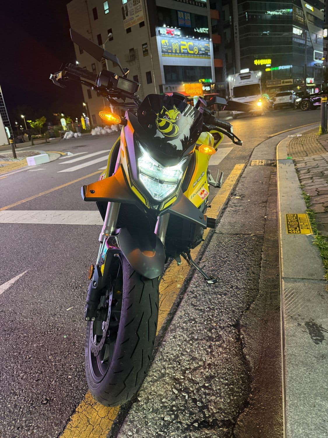 혼다 CB750 HORNET 10