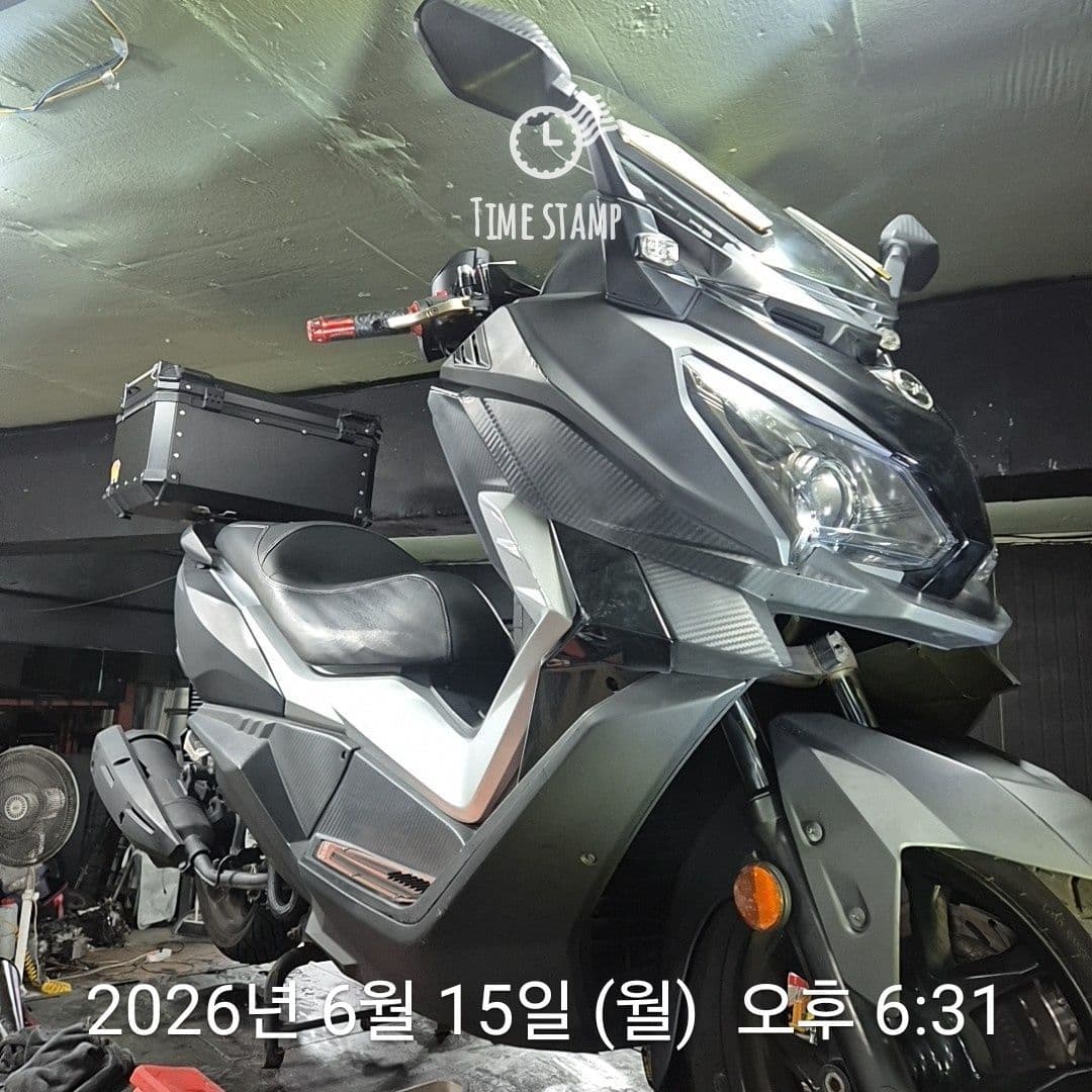 SYM 크루심 125 ABS 9
