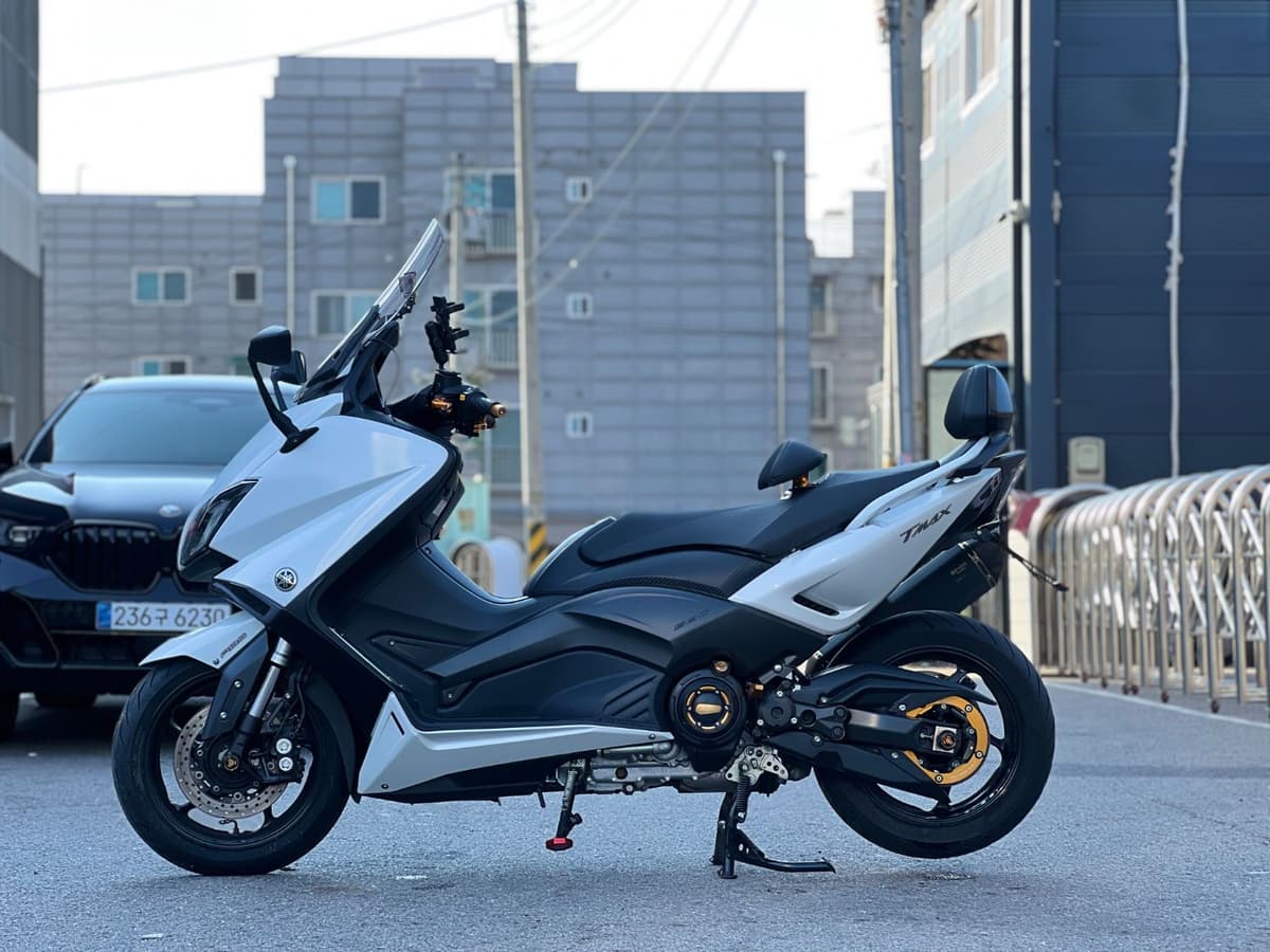 야마하 TMAX 530 2