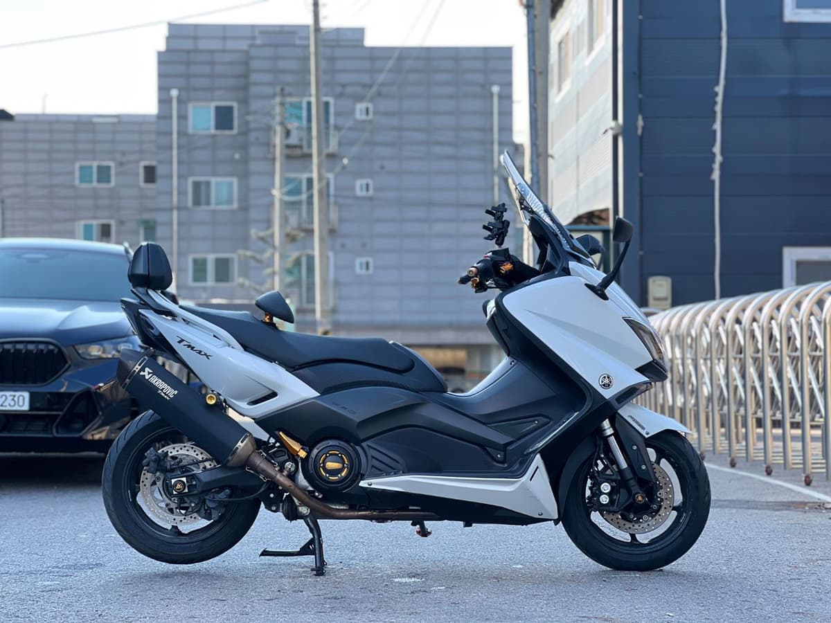 야마하 TMAX 530 more