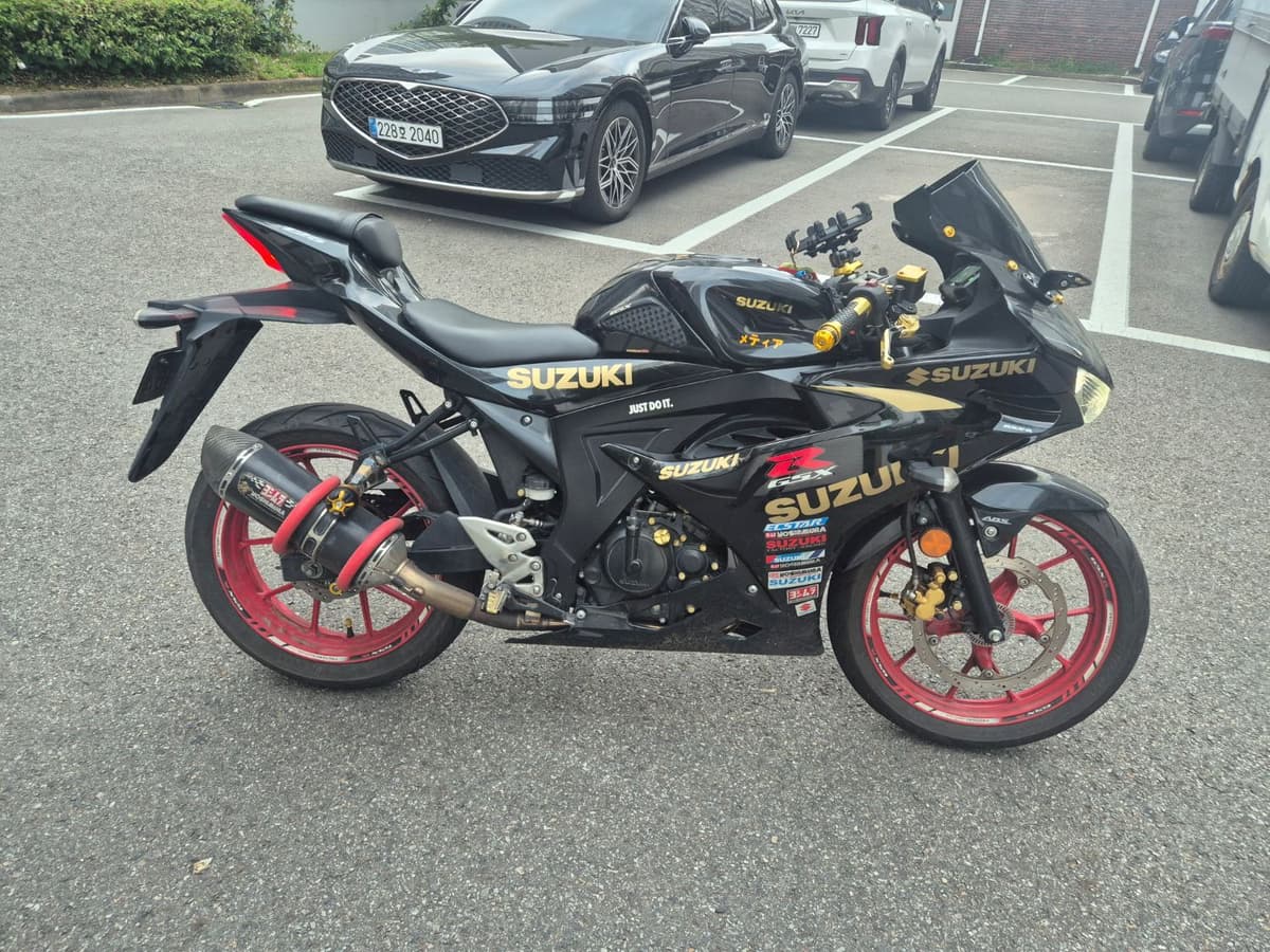 스즈키 GSX R 125 ABS 2