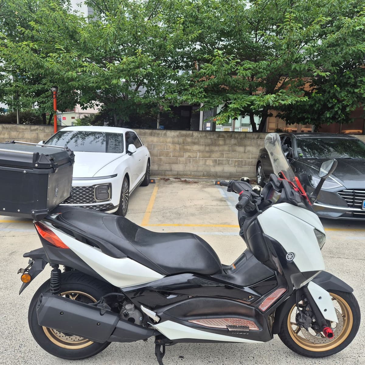 야마하 XMAX 300 ABS 5
