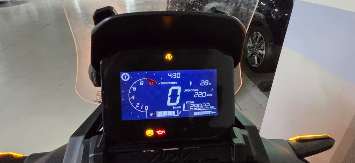 혼다 ADV 350 5
