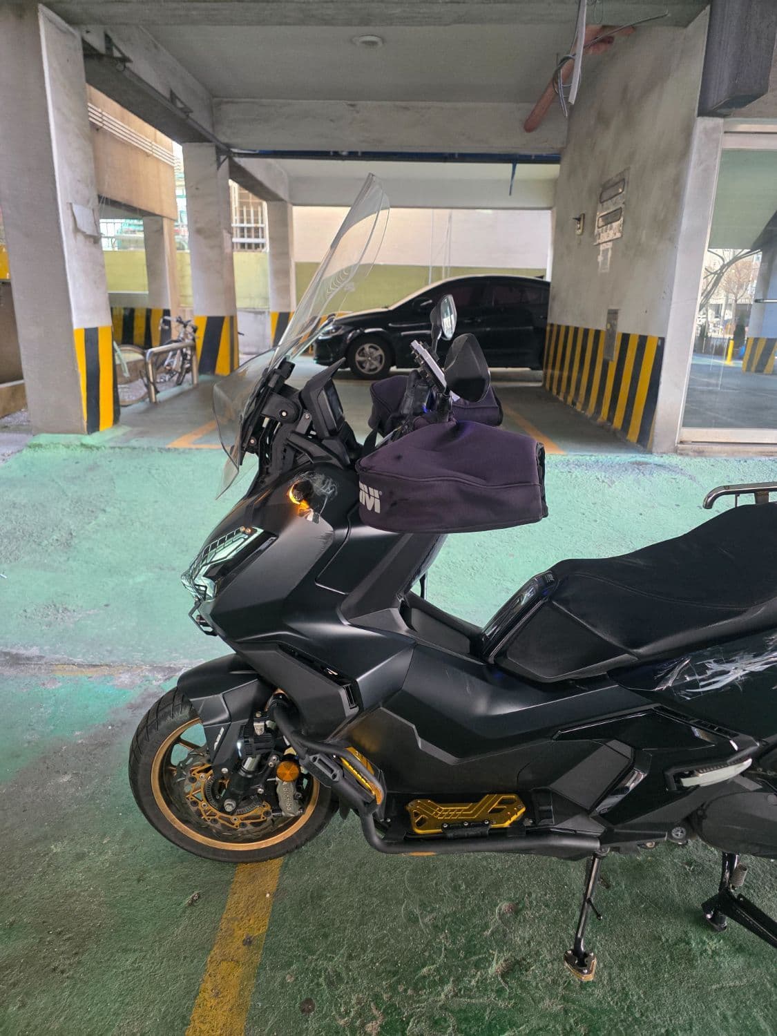 혼다 ADV 350 4