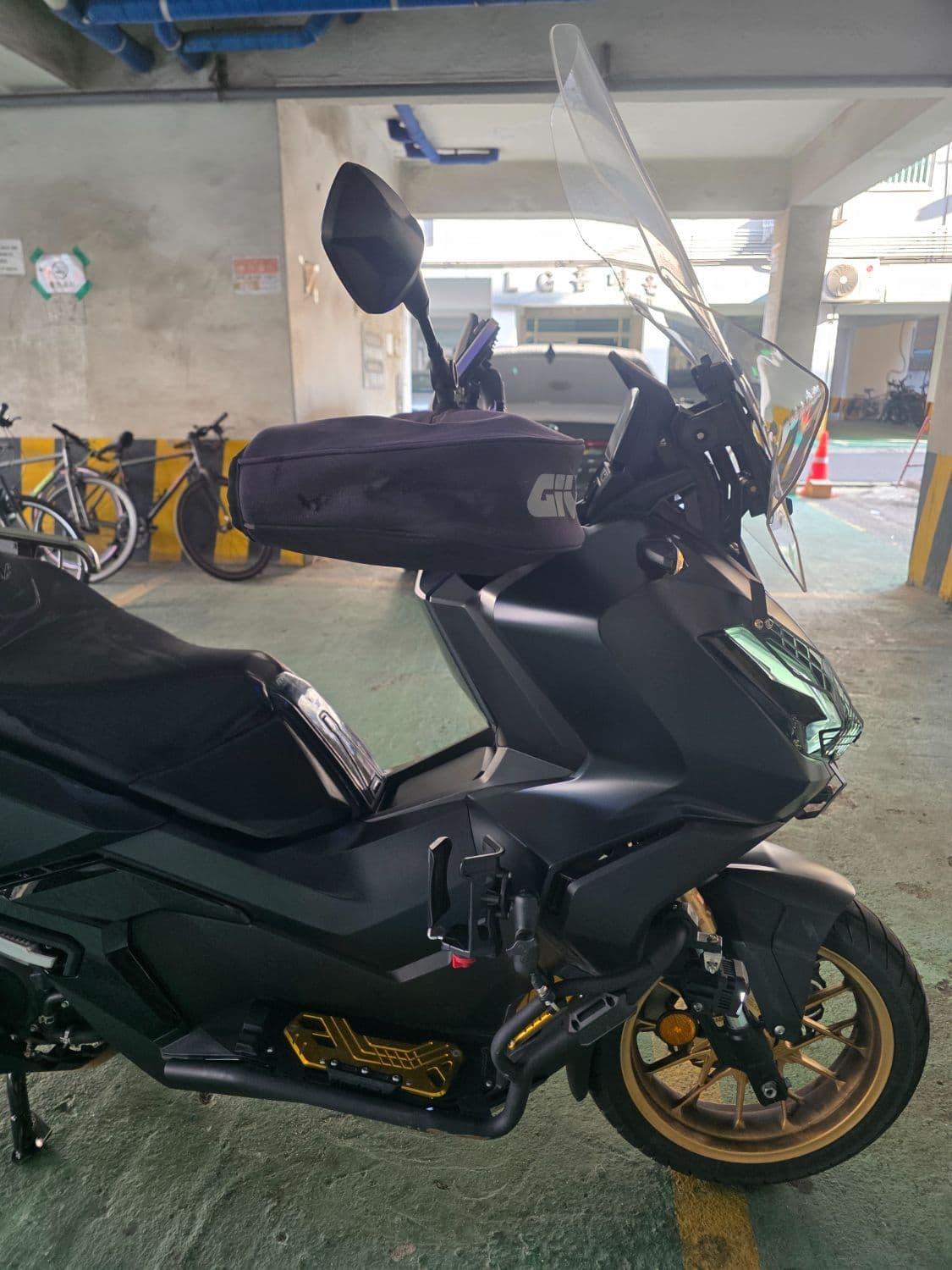 혼다 ADV 350 5