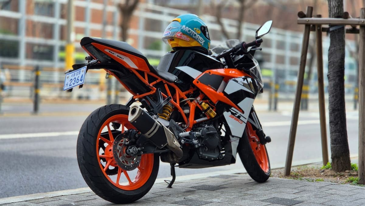 KTM RC 390 7