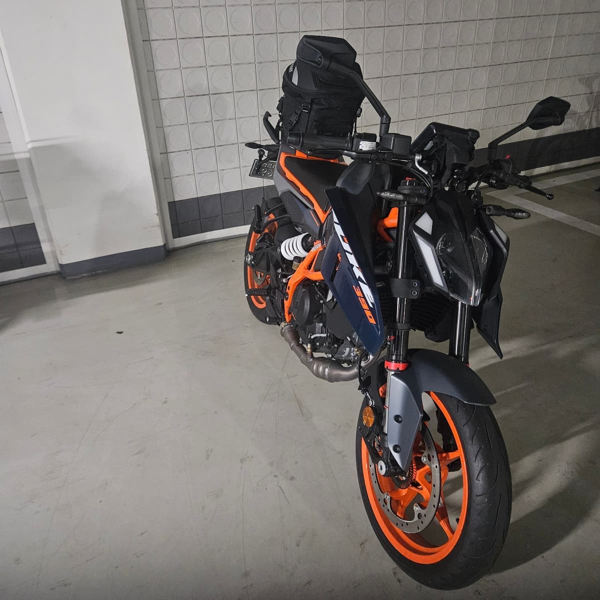KTM 390 듀크 1