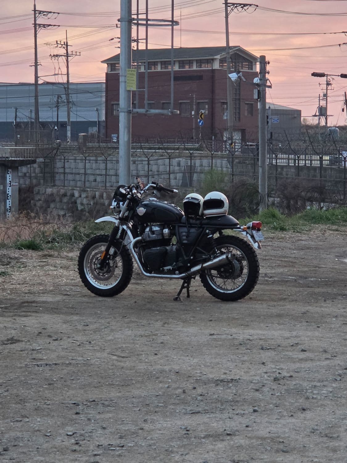 로얄엔필드 인터셉터 650 1
