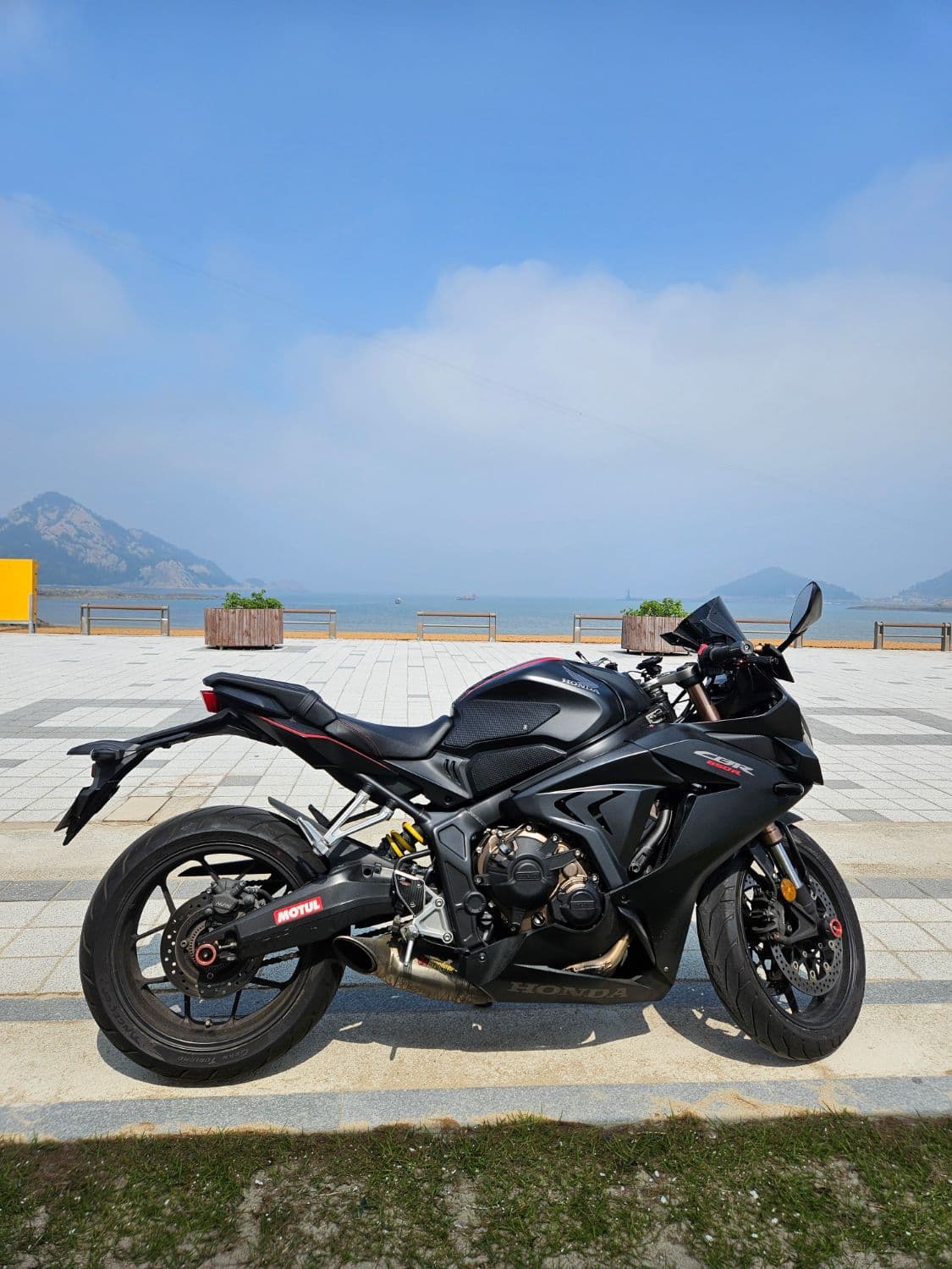 혼다 CBR 650 R MT 2